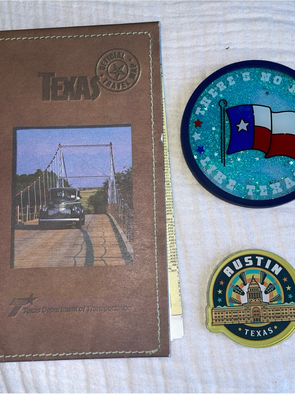 2 Texas Souvenir Magnets &  Vintage 2000 Texas State Highway Road Map